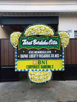 Papan Bunga Duka di Pasir Gintung