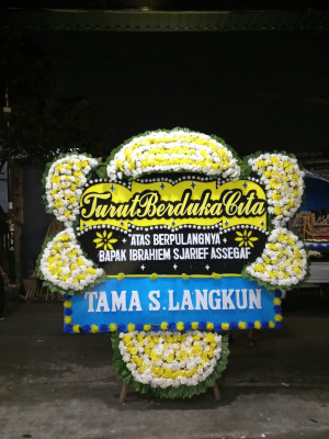 Papan Bunga Duka di Pasir Gintung